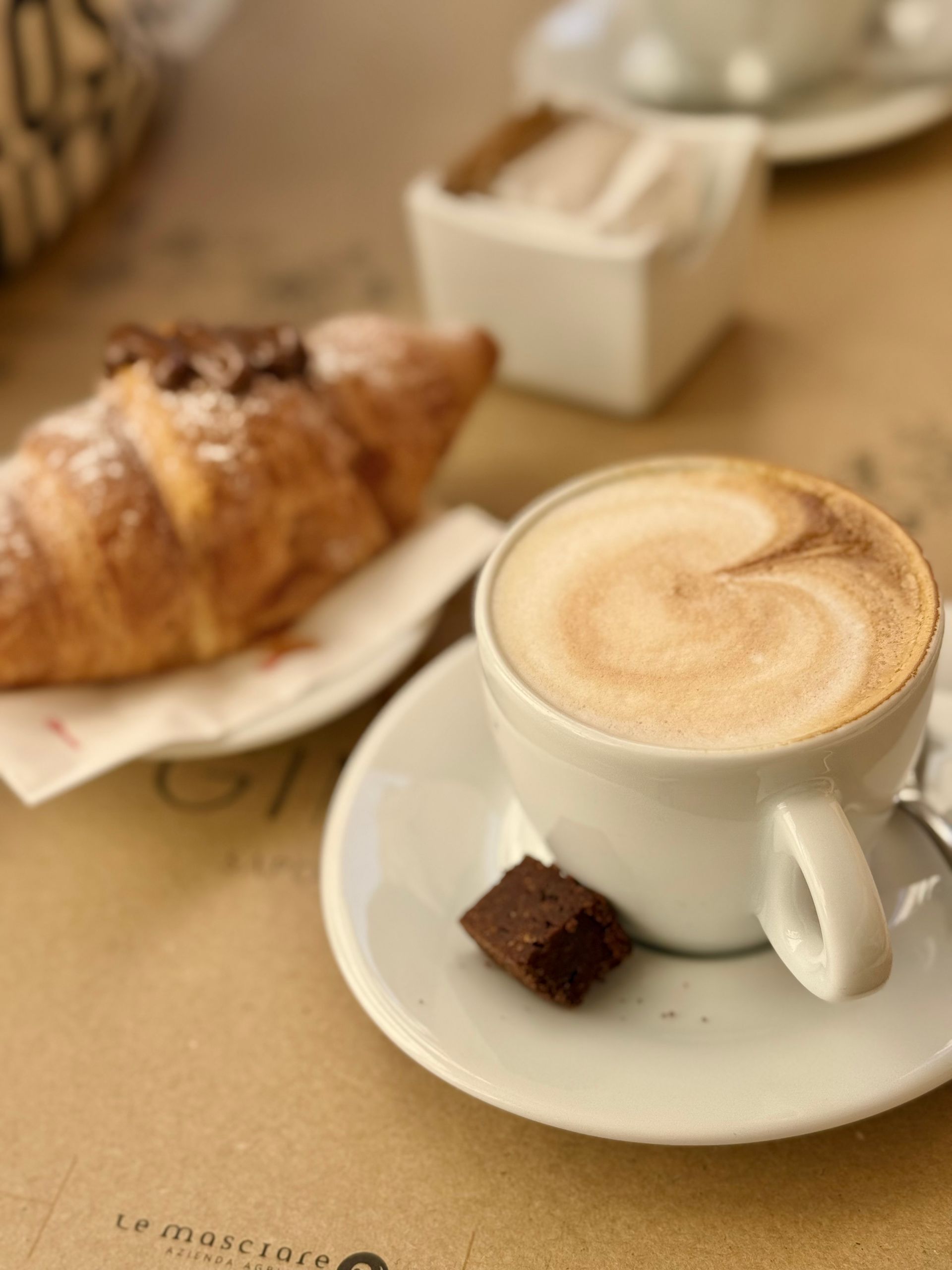 italijanski doručak — kafa i omlet
